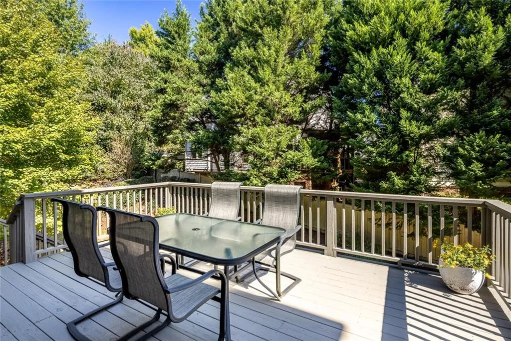 6312 Mount Vernon Oaks Drive, Sandy Springs, Georgia 30328, 5 Bedrooms Bedrooms, ,4 BathroomsBathrooms,Residential,Sold,6312 Mount Vernon Oaks Drive,6959108