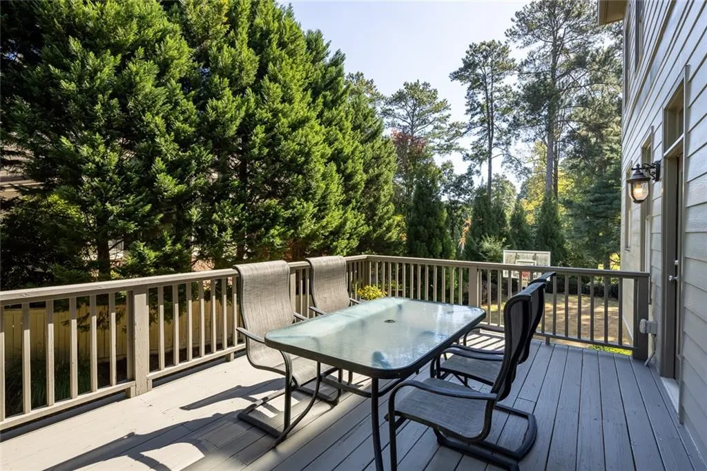 6312 Mount Vernon Oaks Drive, Sandy Springs, Georgia 30328, 5 Bedrooms Bedrooms, ,4 BathroomsBathrooms,Residential,Sold,6312 Mount Vernon Oaks Drive,6959108