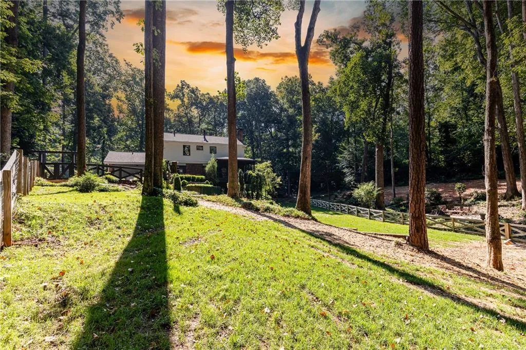 7220 Twin Branch Road, Atlanta, Georgia 30328, 4 Bedrooms Bedrooms, ,2 BathroomsBathrooms,Residential,Sold,7220 Twin Branch Road,7444086
