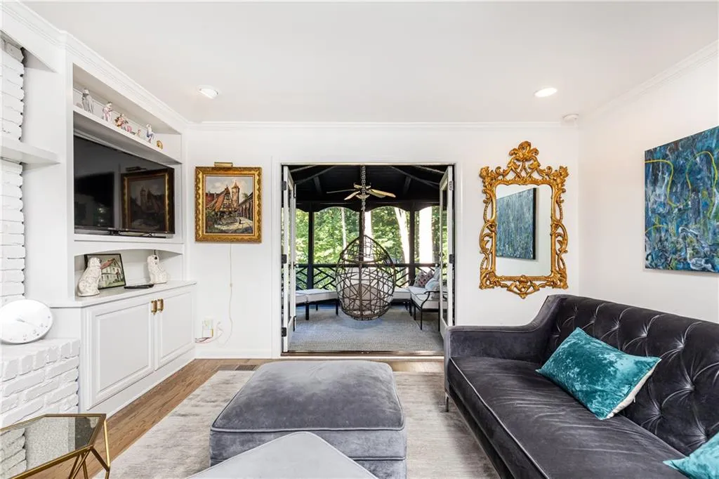 7220 Twin Branch Road, Atlanta, Georgia 30328, 4 Bedrooms Bedrooms, ,2 BathroomsBathrooms,Residential,Sold,7220 Twin Branch Road,7444086