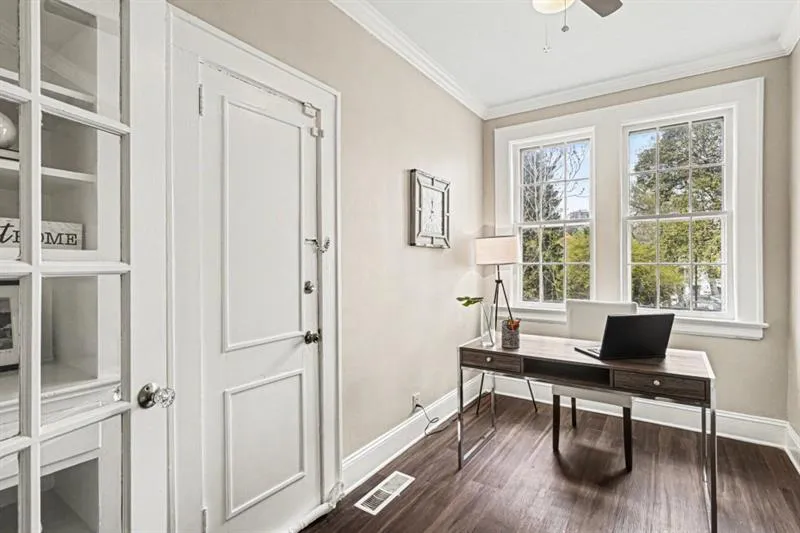 Bonus Room - Perfect For A Home Office, Guest Room, Or Creative Space