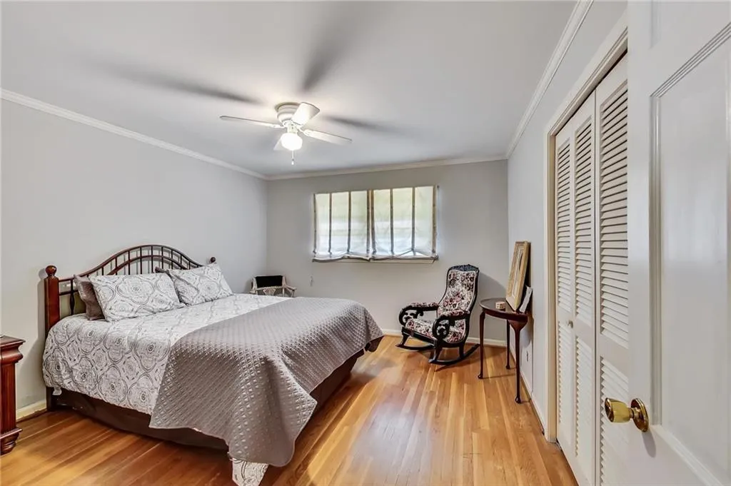 635 Spalding Drive, Sandy Springs, Georgia 30328, 5 Bedrooms Bedrooms, ,3 BathroomsBathrooms,Residential,Sold,635 Spalding Drive,7071352