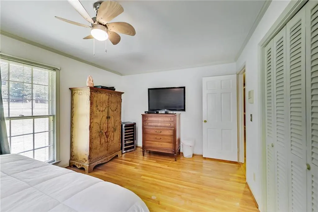 635 Spalding Drive, Sandy Springs, Georgia 30328, 5 Bedrooms Bedrooms, ,3 BathroomsBathrooms,Residential,Sold,635 Spalding Drive,7071352