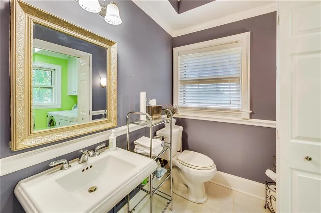 635 Spalding Drive, Sandy Springs, Georgia 30328, 5 Bedrooms Bedrooms, ,3 BathroomsBathrooms,Residential,Sold,635 Spalding Drive,7071352