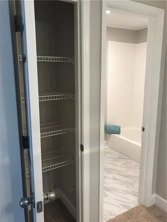 1000 Camden Court Nw, Sandy Springs, Georgia 30327, 2 Bedrooms Bedrooms, ,2 BathroomsBathrooms,Residential,Sold,1000 Camden Court Nw,6508583