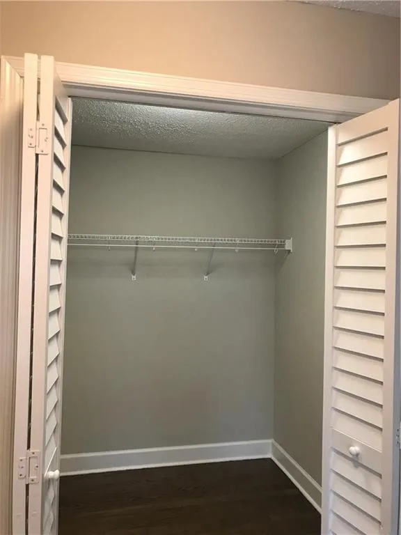1000 Camden Court Nw, Sandy Springs, Georgia 30327, 2 Bedrooms Bedrooms, ,2 BathroomsBathrooms,Residential,Sold,1000 Camden Court Nw,6508583