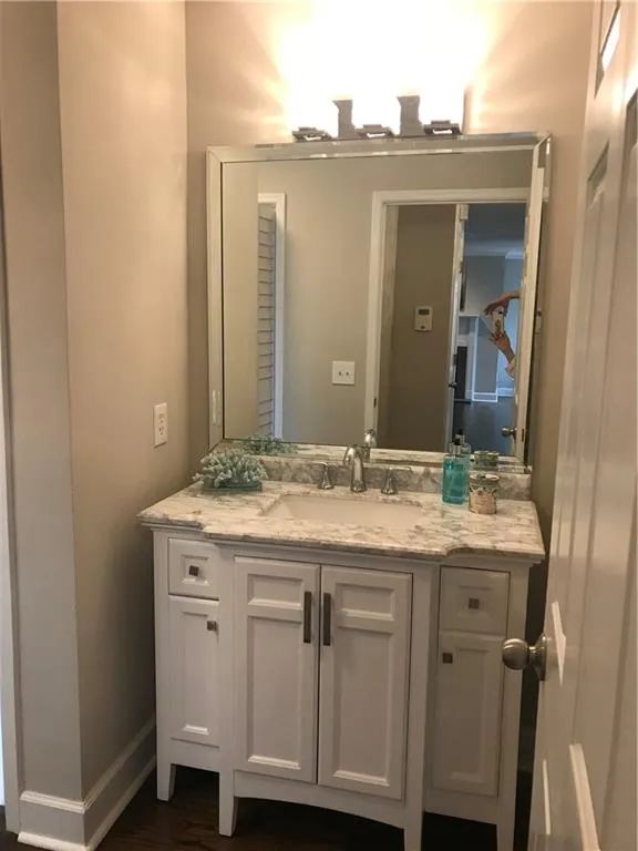 1000 Camden Court Nw, Sandy Springs, Georgia 30327, 2 Bedrooms Bedrooms, ,2 BathroomsBathrooms,Residential,Sold,1000 Camden Court Nw,6508583
