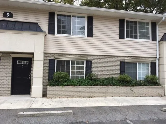 6940 Roswell Road Unit 9 D, Sandy Springs, Georgia 30328, 2 Bedrooms Bedrooms, ,1 BathroomBathrooms,Residential,Sold,6940 Roswell Road Unit 9 D,5771137