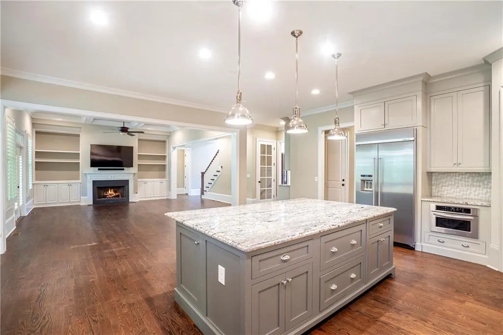 254 Elden Drive, Atlanta, Georgia 30342, 6 Bedrooms Bedrooms, ,6 BathroomsBathrooms,Residential,Sold,254 Elden Drive,7112681