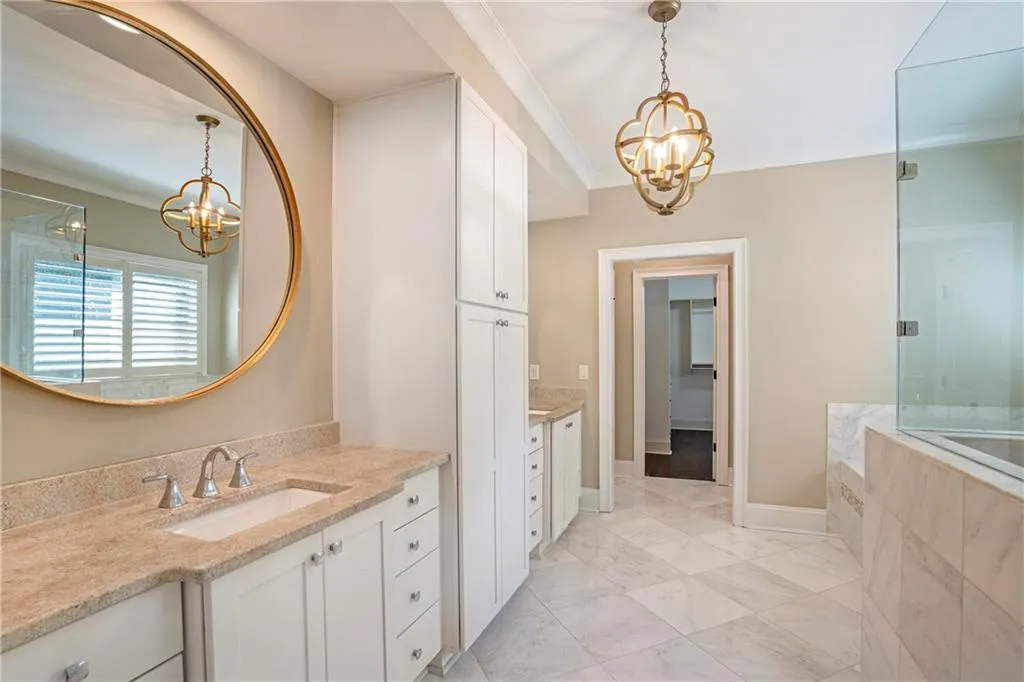 254 Elden Drive, Atlanta, Georgia 30342, 6 Bedrooms Bedrooms, ,6 BathroomsBathrooms,Residential,Sold,254 Elden Drive,7112681