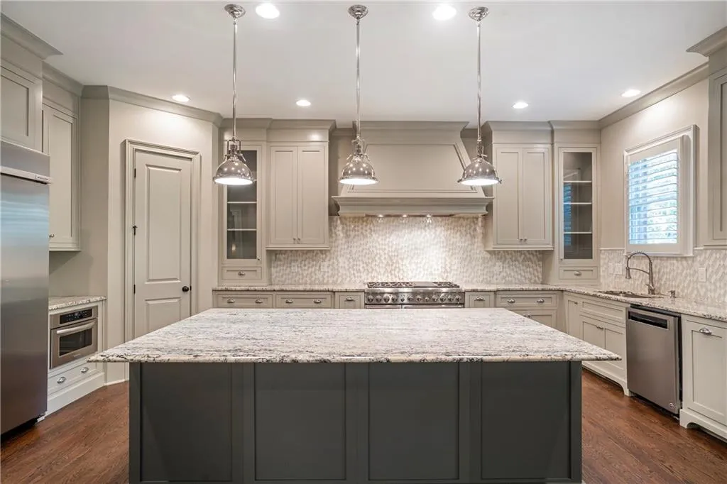254 Elden Drive, Atlanta, Georgia 30342, 6 Bedrooms Bedrooms, ,6 BathroomsBathrooms,Residential,Sold,254 Elden Drive,7112681
