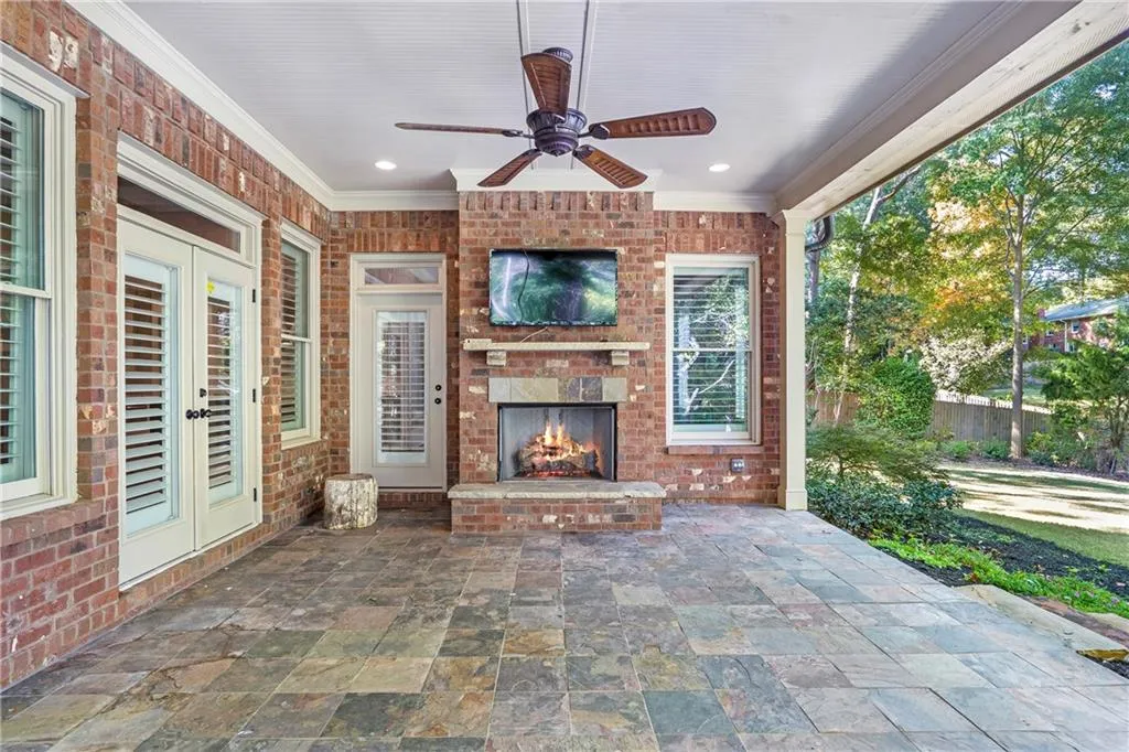 254 Elden Drive, Atlanta, Georgia 30342, 6 Bedrooms Bedrooms, ,6 BathroomsBathrooms,Residential,Sold,254 Elden Drive,7112681