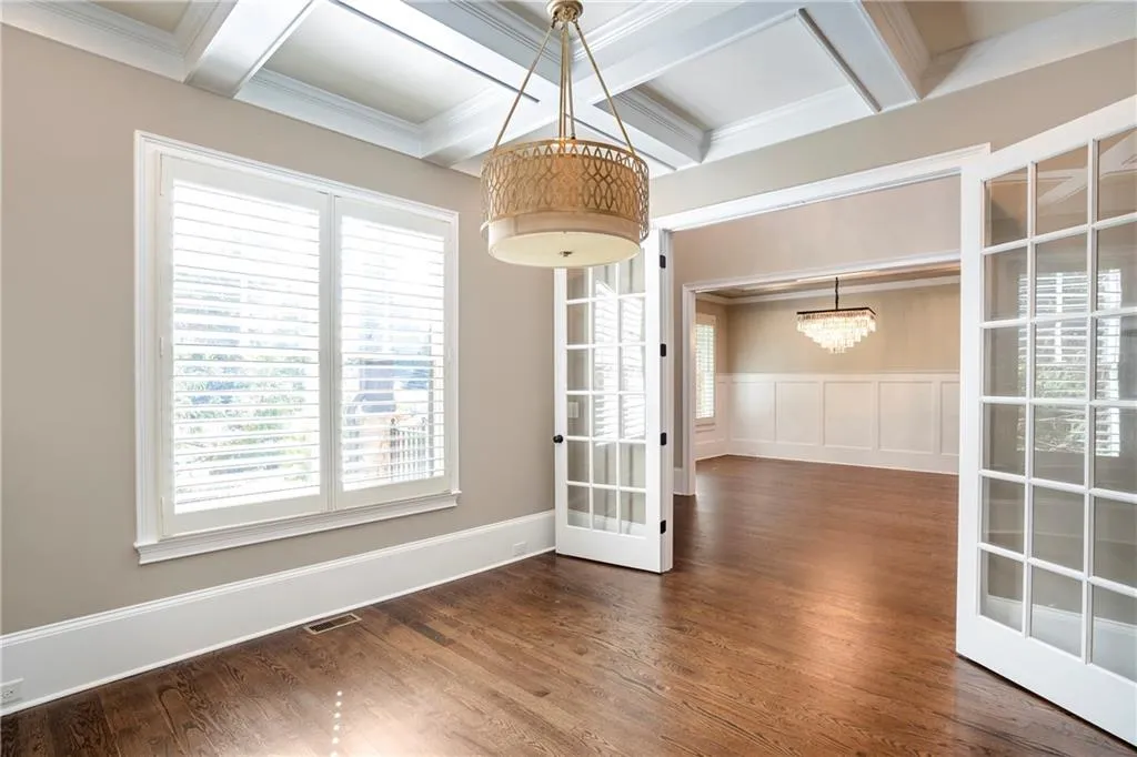 254 Elden Drive, Atlanta, Georgia 30342, 6 Bedrooms Bedrooms, ,6 BathroomsBathrooms,Residential,Sold,254 Elden Drive,7112681