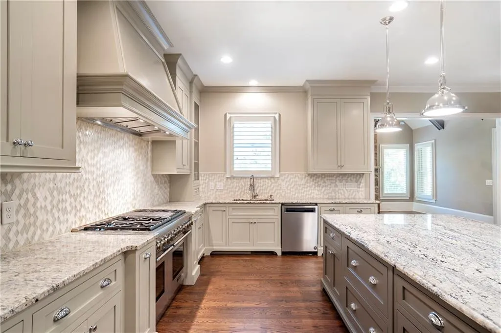 254 Elden Drive, Atlanta, Georgia 30342, 6 Bedrooms Bedrooms, ,6 BathroomsBathrooms,Residential,Sold,254 Elden Drive,7112681