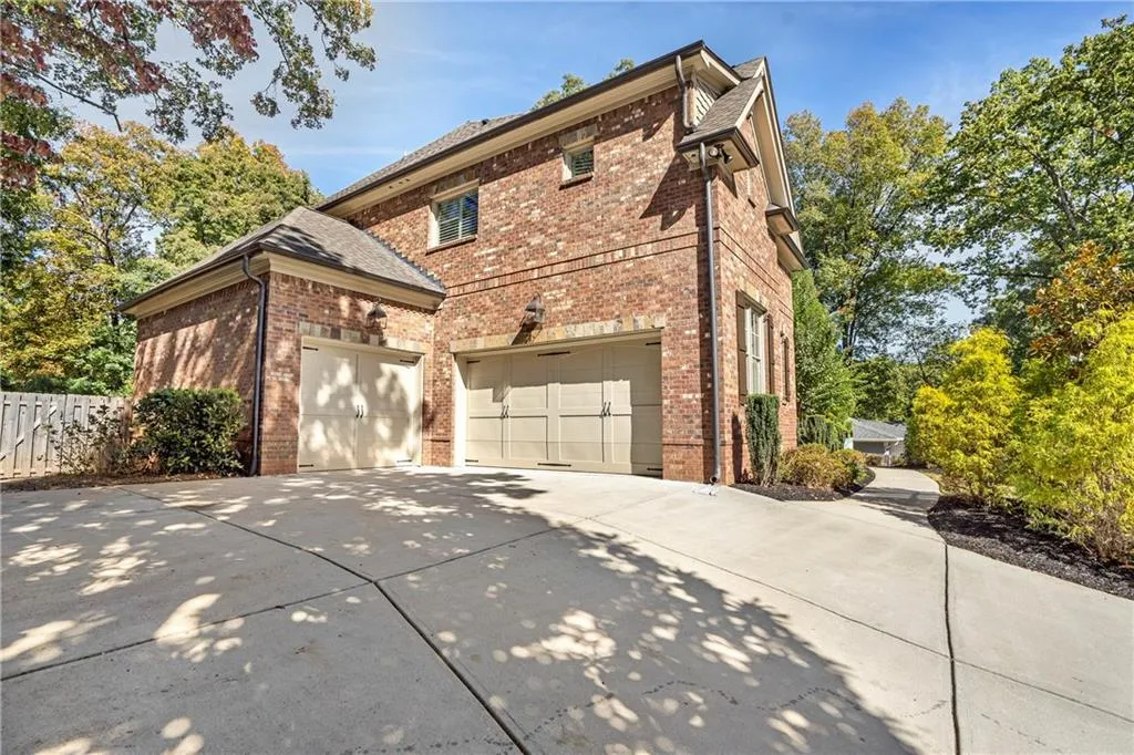 254 Elden Drive, Atlanta, Georgia 30342, 6 Bedrooms Bedrooms, ,6 BathroomsBathrooms,Residential,Sold,254 Elden Drive,7112681