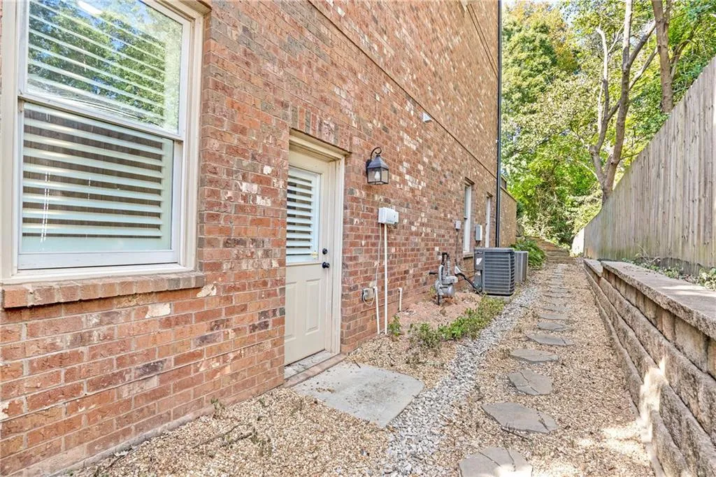 254 Elden Drive, Atlanta, Georgia 30342, 6 Bedrooms Bedrooms, ,6 BathroomsBathrooms,Residential,Sold,254 Elden Drive,7112681