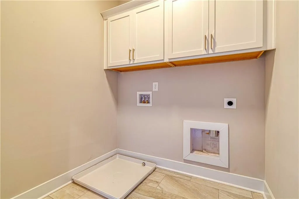 6079 Boylston Drive Ne Unit 10, Sandy Springs, Georgia 30328, 3 Bedrooms Bedrooms, ,3 BathroomsBathrooms,Residential,Sold,6079 Boylston Drive Ne Unit 10,6558901