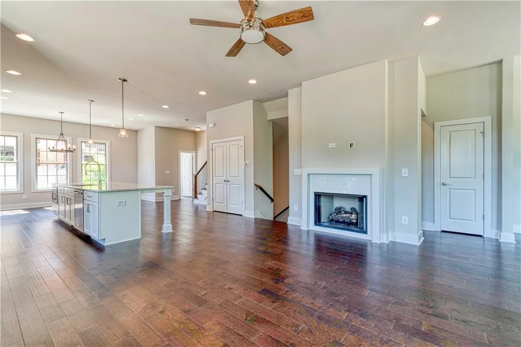 6079 Boylston Drive Ne Unit 10, Sandy Springs, Georgia 30328, 3 Bedrooms Bedrooms, ,3 BathroomsBathrooms,Residential,Sold,6079 Boylston Drive Ne Unit 10,6558901