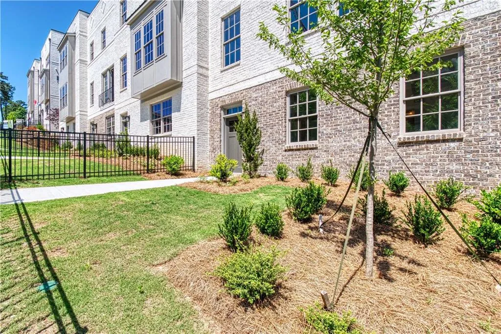 6079 Boylston Drive Ne Unit 10, Sandy Springs, Georgia 30328, 3 Bedrooms Bedrooms, ,3 BathroomsBathrooms,Residential,Sold,6079 Boylston Drive Ne Unit 10,6558901