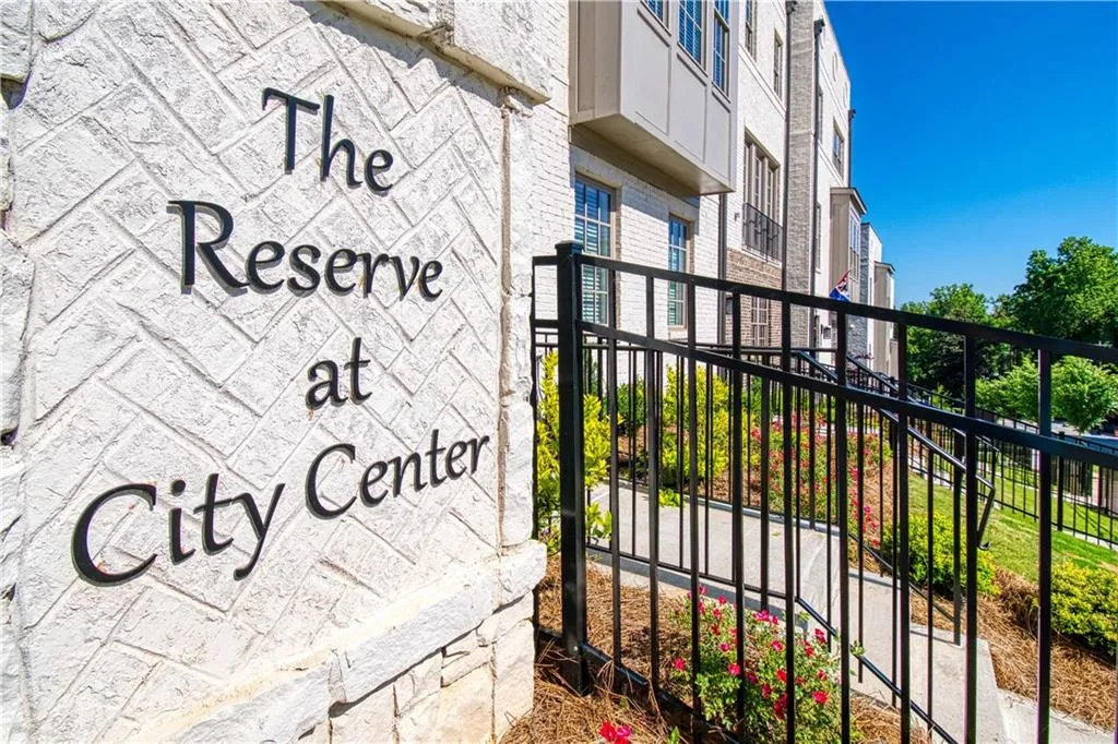 6079 Boylston Drive Ne Unit 10, Sandy Springs, Georgia 30328, 3 Bedrooms Bedrooms, ,3 BathroomsBathrooms,Residential,Sold,6079 Boylston Drive Ne Unit 10,6558901