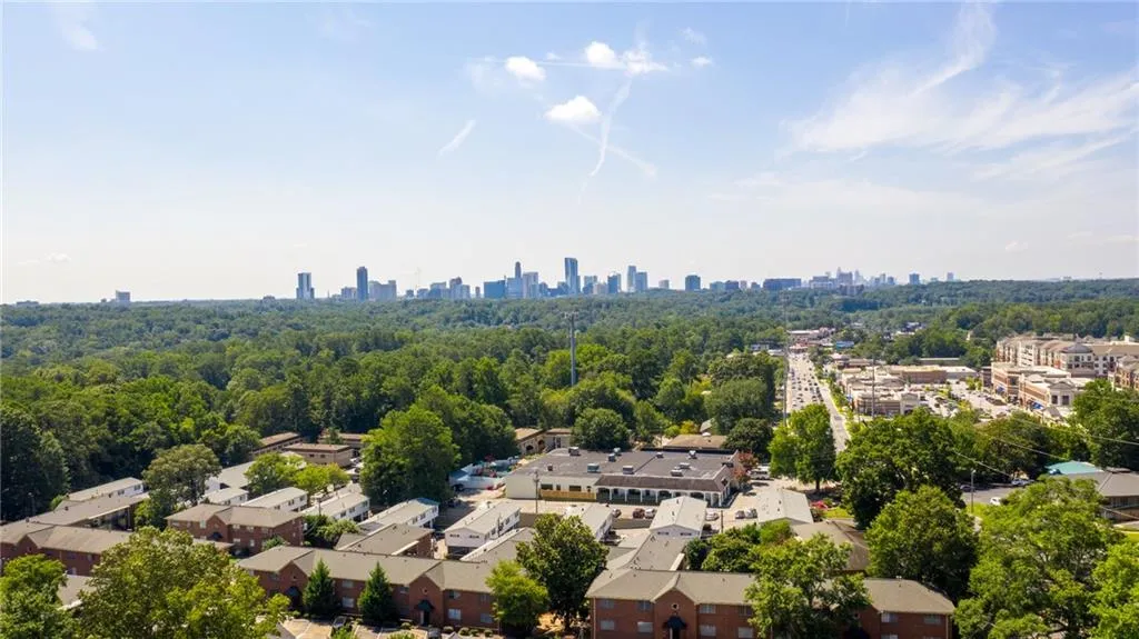 4105 Township Parkway, Atlanta, Georgia 30342, 2 Bedrooms Bedrooms, ,2 BathroomsBathrooms,Residential,Sold,4105 Township Parkway,6766823