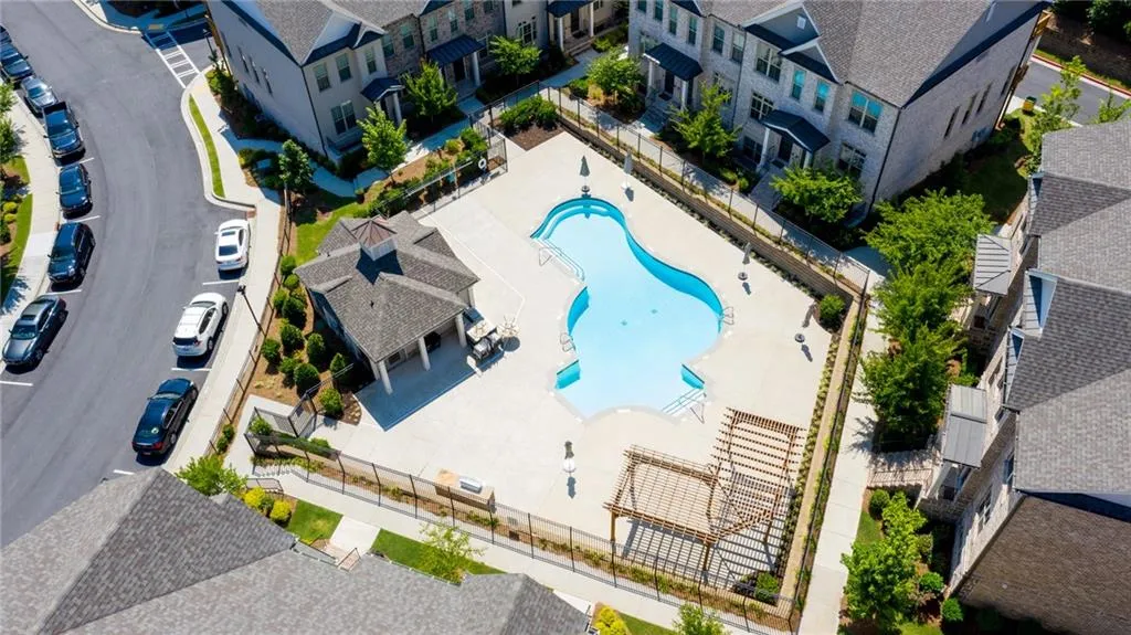 4105 Township Parkway, Atlanta, Georgia 30342, 2 Bedrooms Bedrooms, ,2 BathroomsBathrooms,Residential,Sold,4105 Township Parkway,6766823