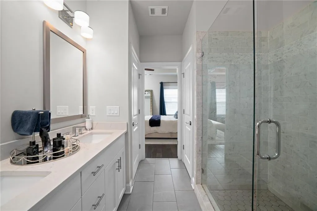 4105 Township Parkway, Atlanta, Georgia 30342, 2 Bedrooms Bedrooms, ,2 BathroomsBathrooms,Residential,Sold,4105 Township Parkway,6766823