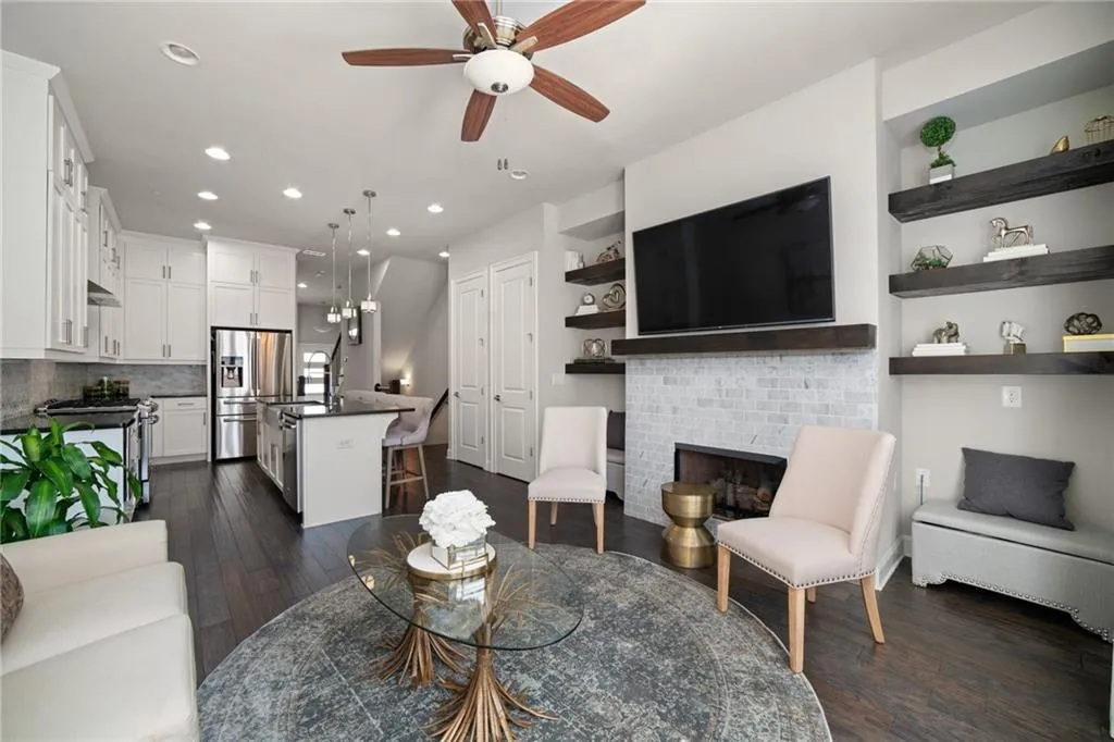 4105 Township Parkway, Atlanta, Georgia 30342, 2 Bedrooms Bedrooms, ,2 BathroomsBathrooms,Residential,Sold,4105 Township Parkway,6766823