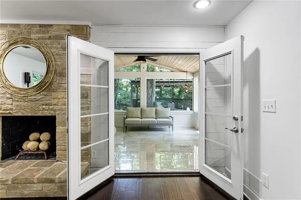 7173 Riverside Drive, Atlanta, Georgia 30328, 4 Bedrooms Bedrooms, ,2 BathroomsBathrooms,Residential,Sold,7173 Riverside Drive,7067984