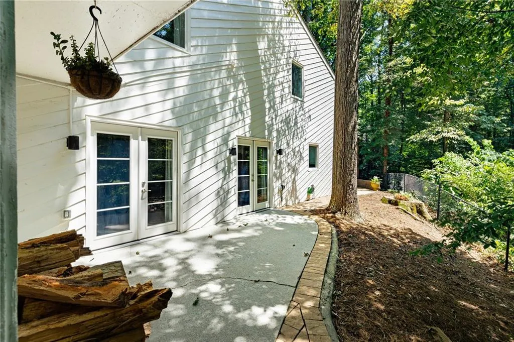 7173 Riverside Drive, Atlanta, Georgia 30328, 4 Bedrooms Bedrooms, ,2 BathroomsBathrooms,Residential,Sold,7173 Riverside Drive,7067984