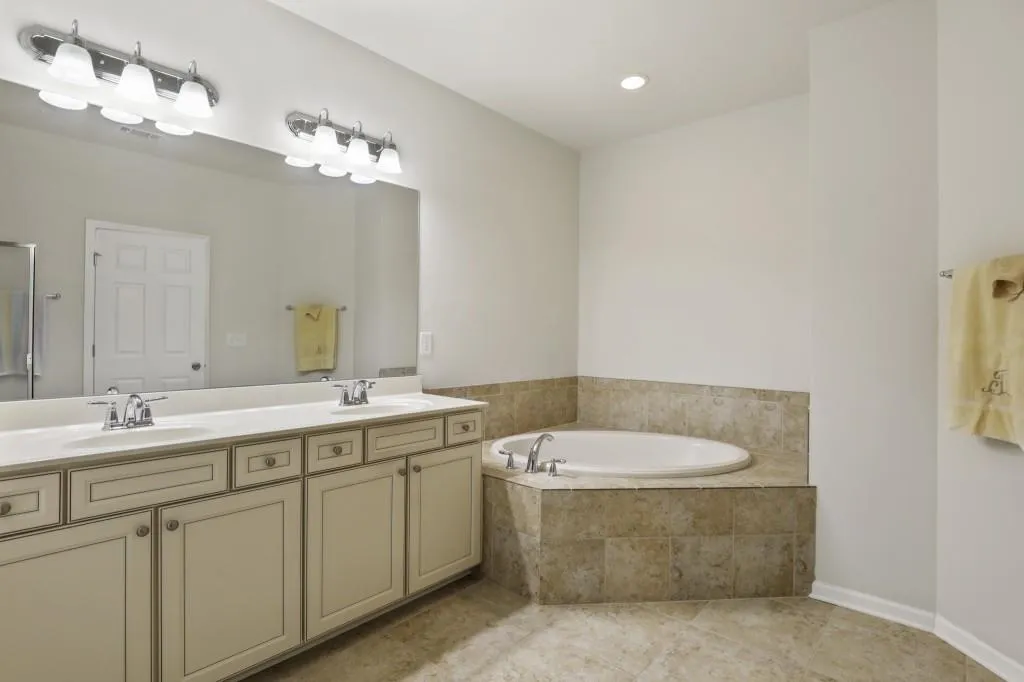 157 Barkley Lane, Sandy Springs, Georgia 30328, 3 Bedrooms Bedrooms, ,2 BathroomsBathrooms,Residential,Sold,157 Barkley Lane,7123338