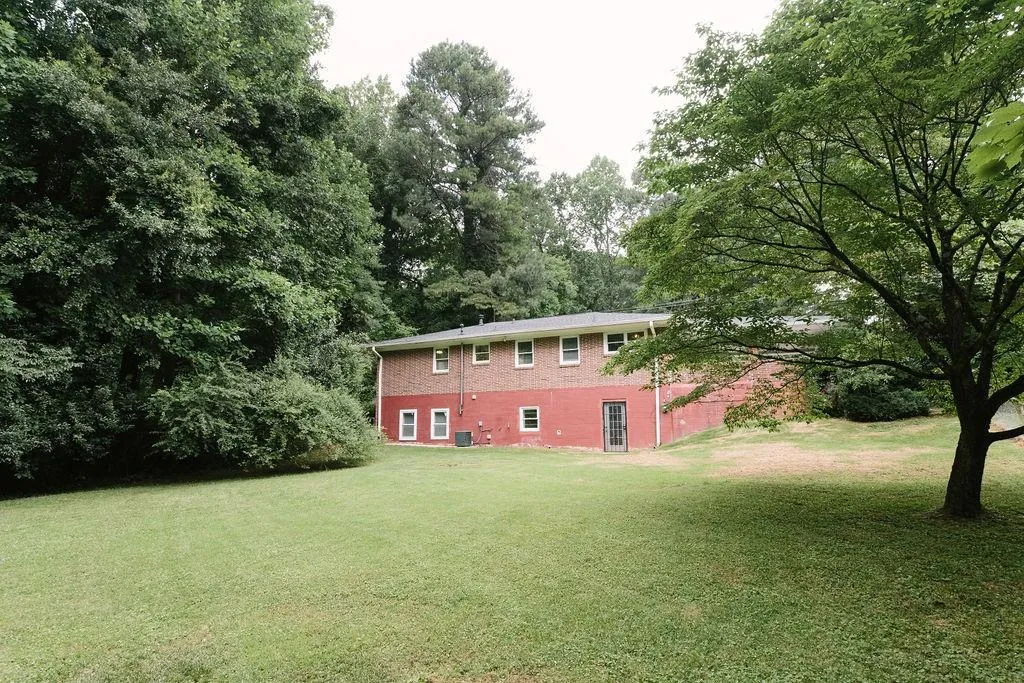 455 Hammond Drive Ne, Sandy Springs, Georgia 30328, 4 Bedrooms Bedrooms, ,3 BathroomsBathrooms,Residential,Sold,455 Hammond Drive Ne,6581224