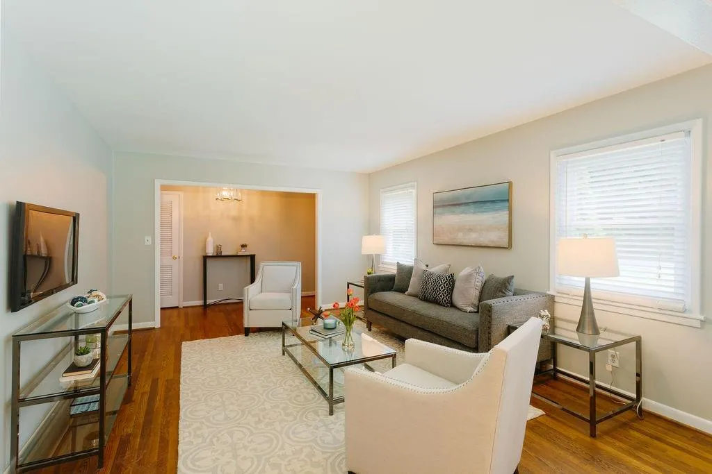 455 Hammond Drive Ne, Sandy Springs, Georgia 30328, 4 Bedrooms Bedrooms, ,3 BathroomsBathrooms,Residential,Sold,455 Hammond Drive Ne,6581224