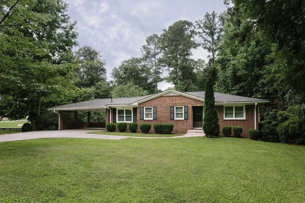 455 Hammond Drive Ne, Sandy Springs, Georgia 30328, 4 Bedrooms Bedrooms, ,3 BathroomsBathrooms,Residential,Sold,455 Hammond Drive Ne,6581224