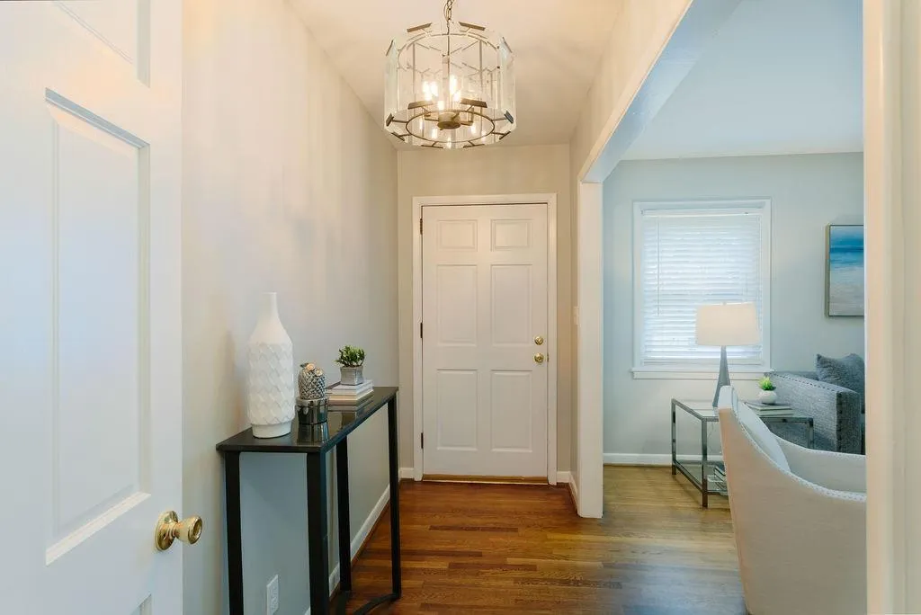 455 Hammond Drive Ne, Sandy Springs, Georgia 30328, 4 Bedrooms Bedrooms, ,3 BathroomsBathrooms,Residential,Sold,455 Hammond Drive Ne,6581224