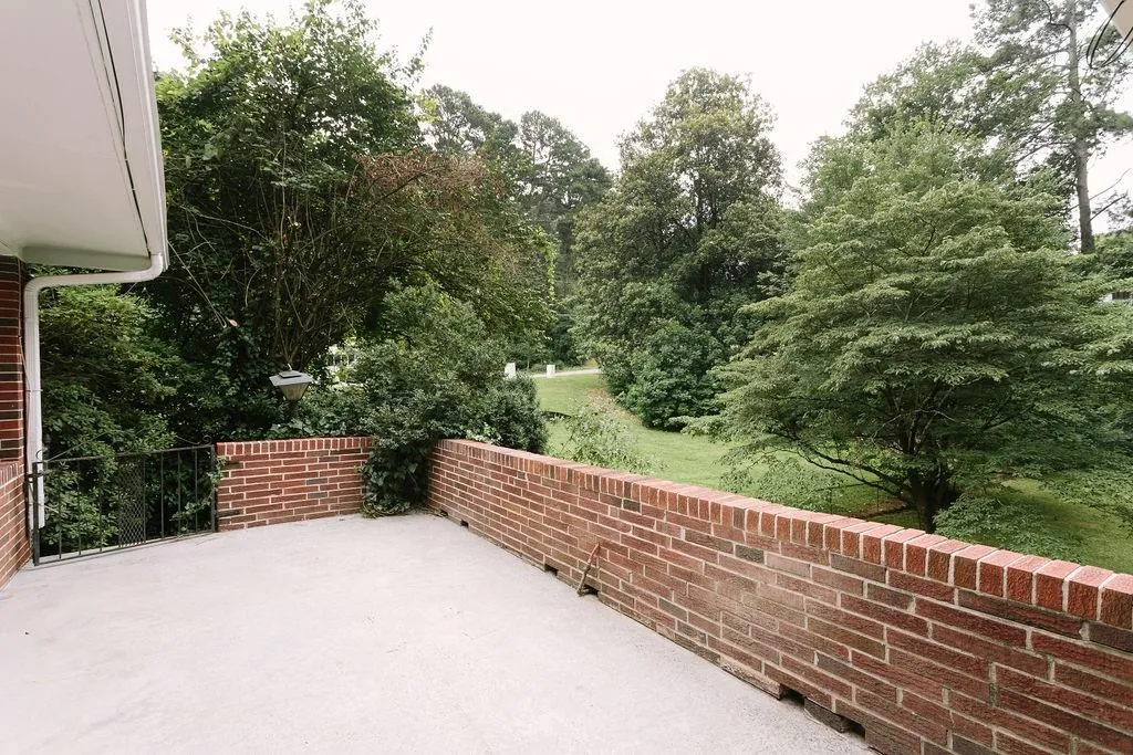 455 Hammond Drive Ne, Sandy Springs, Georgia 30328, 4 Bedrooms Bedrooms, ,3 BathroomsBathrooms,Residential,Sold,455 Hammond Drive Ne,6581224