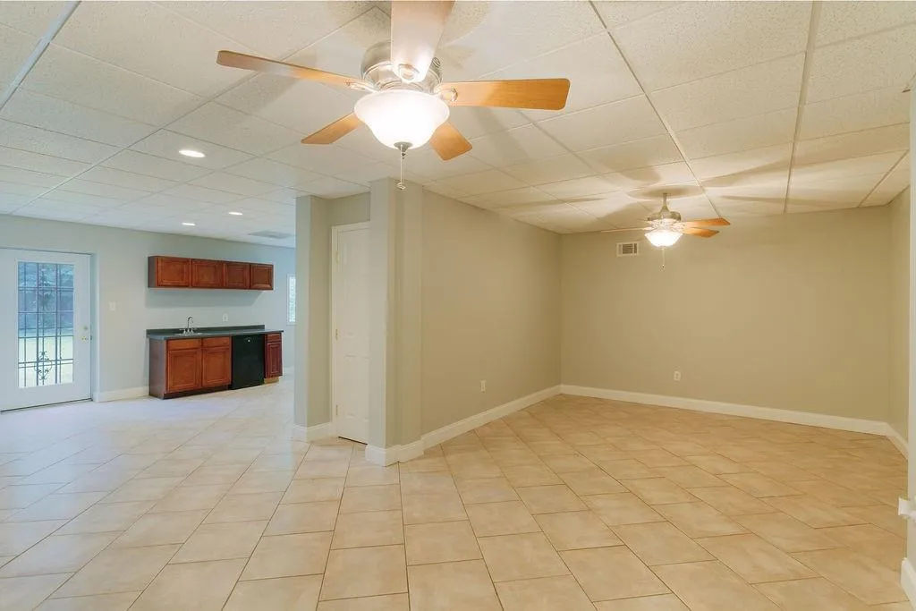 455 Hammond Drive Ne, Sandy Springs, Georgia 30328, 4 Bedrooms Bedrooms, ,3 BathroomsBathrooms,Residential,Sold,455 Hammond Drive Ne,6581224