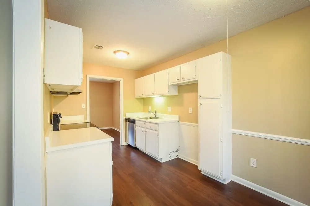 8740 Roswell Road Unit 6b, Atlanta, Georgia 30350, 2 Bedrooms Bedrooms, ,2 BathroomsBathrooms,Residential,Sold,8740 Roswell Road Unit 6b,5974241
