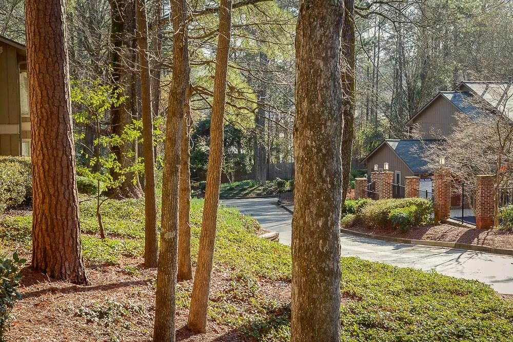 8740 Roswell Road Unit 6b, Atlanta, Georgia 30350, 2 Bedrooms Bedrooms, ,2 BathroomsBathrooms,Residential,Sold,8740 Roswell Road Unit 6b,5974241