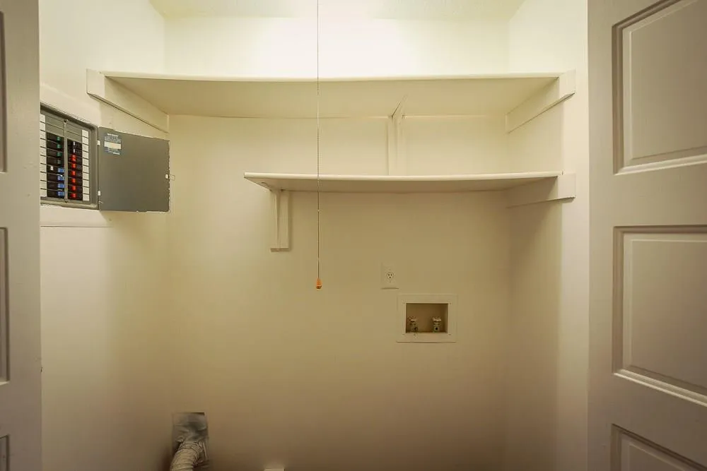 8740 Roswell Road Unit 6b, Atlanta, Georgia 30350, 2 Bedrooms Bedrooms, ,2 BathroomsBathrooms,Residential,Sold,8740 Roswell Road Unit 6b,5974241