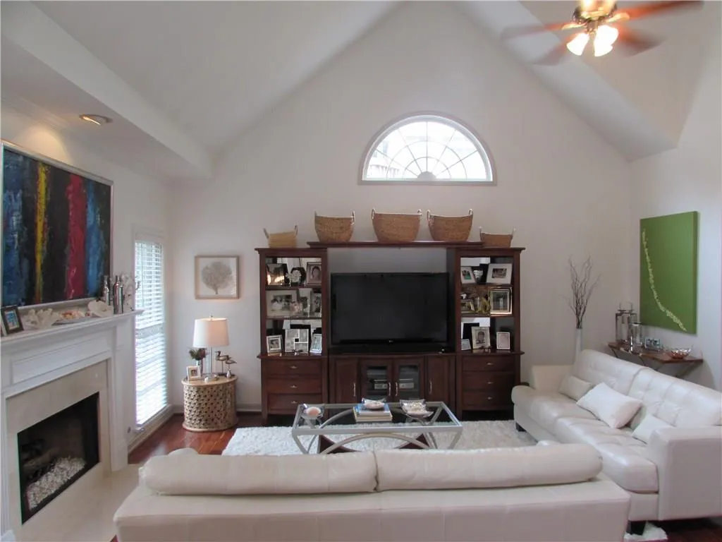 224 Spalding Gates Drive, Atlanta, Georgia 30328, 3 Bedrooms Bedrooms, ,3 BathroomsBathrooms,Residential,Sold,224 Spalding Gates Drive,5711015