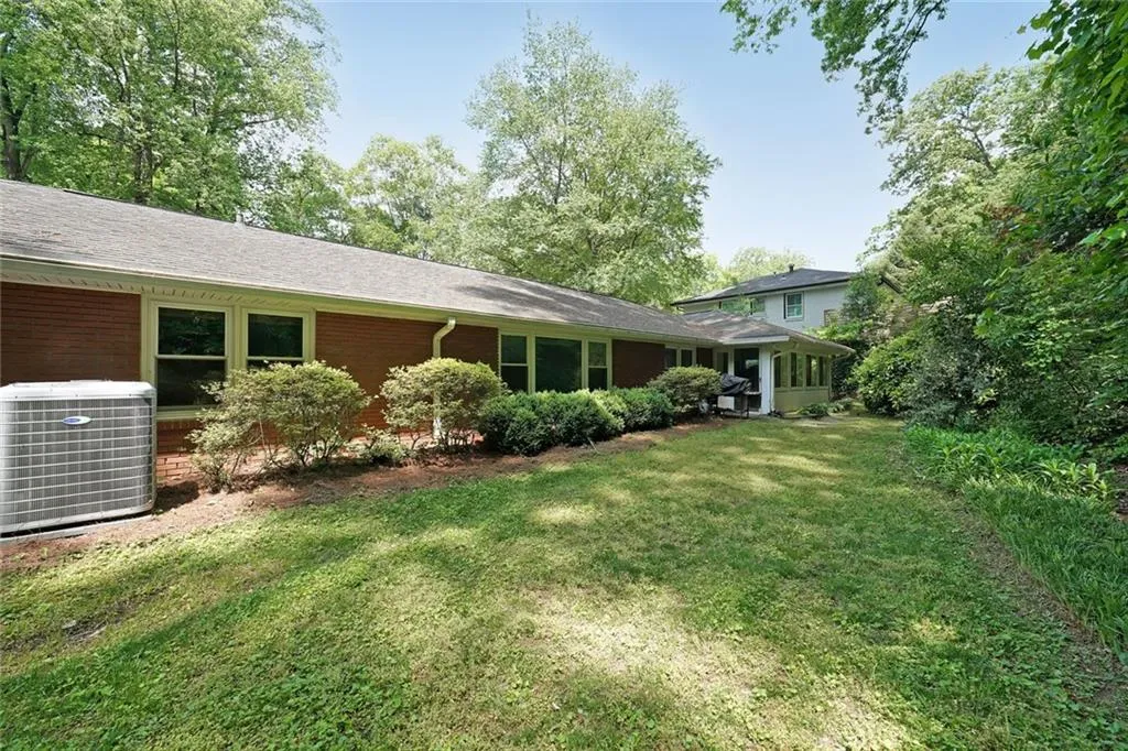 6835 Castleton Drive, Sandy Springs, Georgia 30328, 4 Bedrooms Bedrooms, ,3 BathroomsBathrooms,Residential,Sold,6835 Castleton Drive,7570916