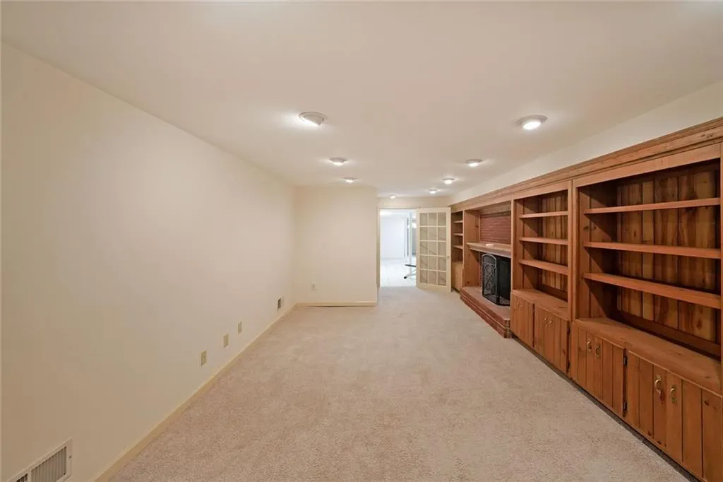 6835 Castleton Drive, Sandy Springs, Georgia 30328, 4 Bedrooms Bedrooms, ,3 BathroomsBathrooms,Residential,Sold,6835 Castleton Drive,7570916