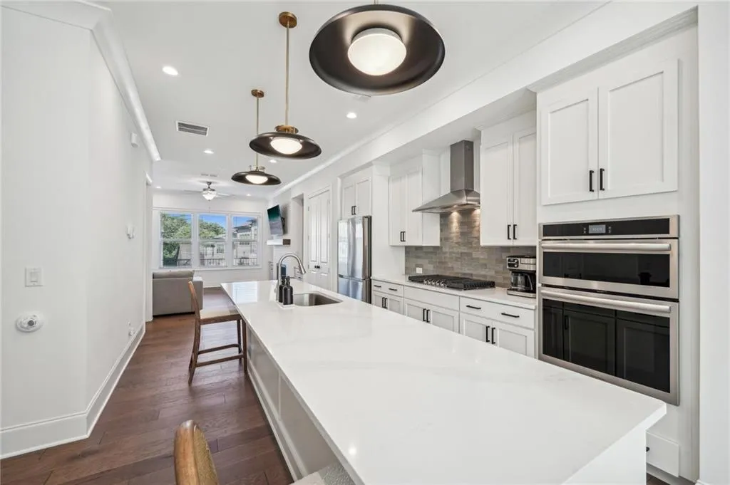 6774 Encore Boulevard, Sandy Springs, Georgia 30328, 3 Bedrooms Bedrooms, ,3 BathroomsBathrooms,Residential,Sold,6774 Encore Boulevard,7451637