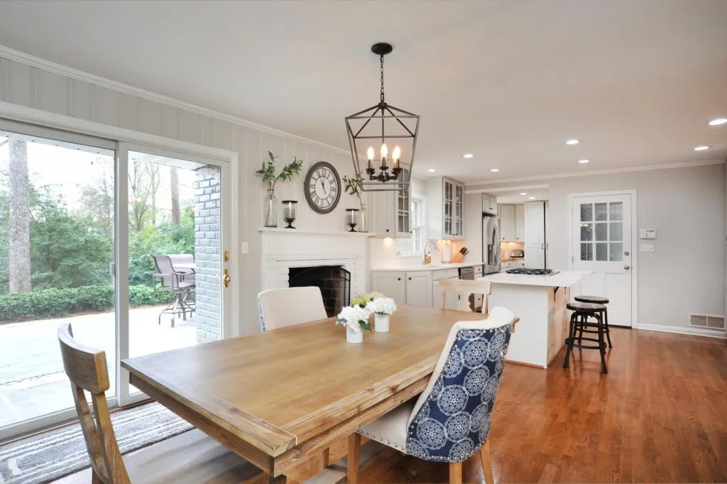 395 Highbrook Drive, Atlanta, Georgia 30342, 4 Bedrooms Bedrooms, ,3 BathroomsBathrooms,Residential,Sold,395 Highbrook Drive,6685497