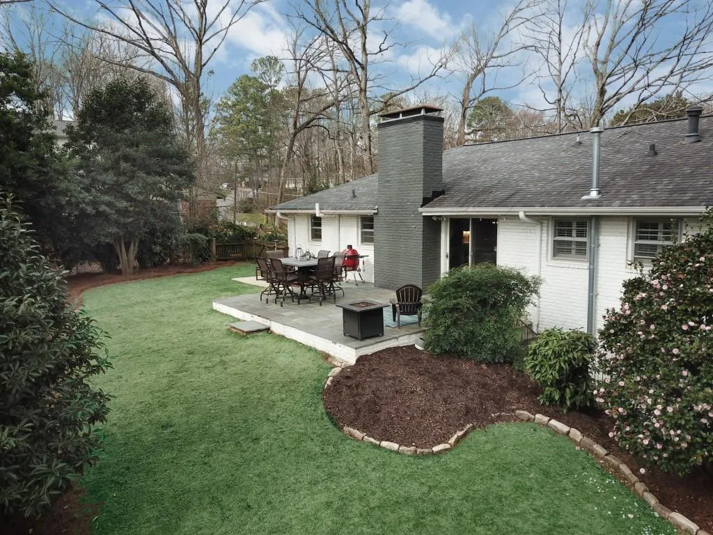 395 Highbrook Drive, Atlanta, Georgia 30342, 4 Bedrooms Bedrooms, ,3 BathroomsBathrooms,Residential,Sold,395 Highbrook Drive,6685497