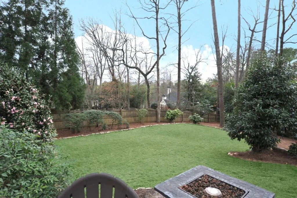395 Highbrook Drive, Atlanta, Georgia 30342, 4 Bedrooms Bedrooms, ,3 BathroomsBathrooms,Residential,Sold,395 Highbrook Drive,6685497
