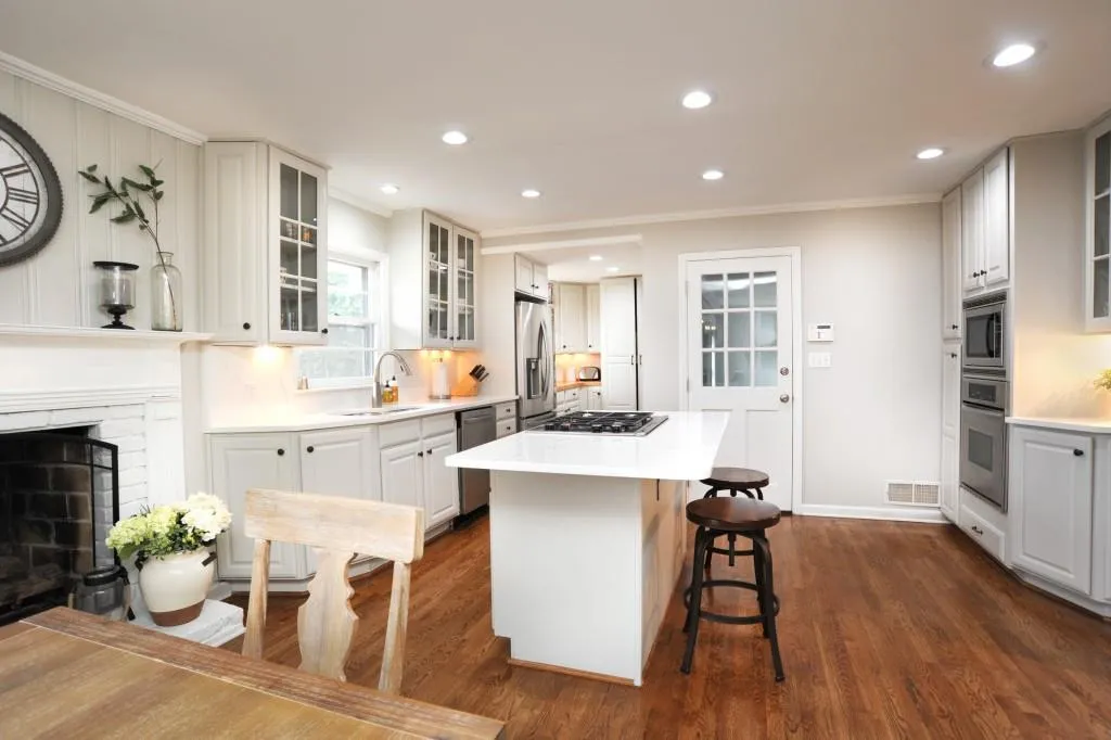 395 Highbrook Drive, Atlanta, Georgia 30342, 4 Bedrooms Bedrooms, ,3 BathroomsBathrooms,Residential,Sold,395 Highbrook Drive,6685497