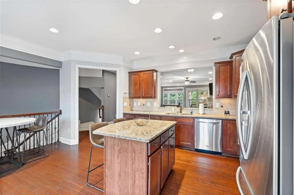 995 Sibley Lane, Atlanta, Georgia 30324, 4 Bedrooms Bedrooms, ,3 BathroomsBathrooms,Residential,For Sale,995 Sibley Lane,7622581