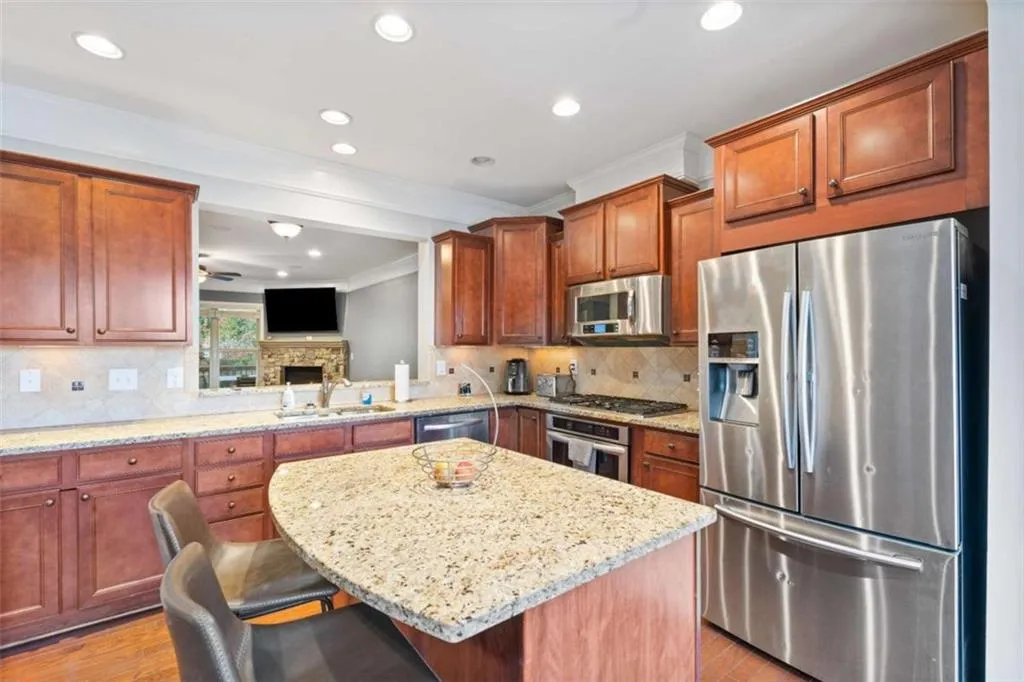 995 Sibley Lane, Atlanta, Georgia 30324, 4 Bedrooms Bedrooms, ,3 BathroomsBathrooms,Residential,For Sale,995 Sibley Lane,7622581